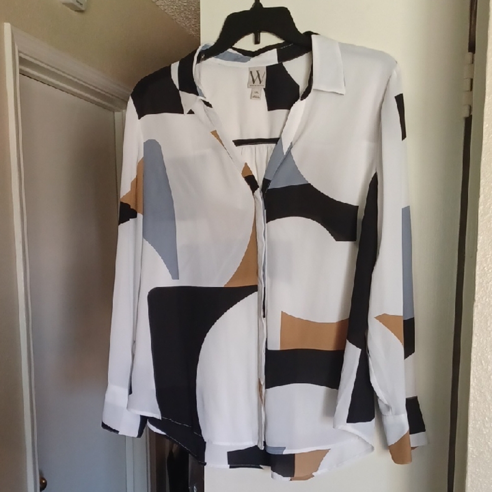 Worthington White Black Graphic Button Down Shirt